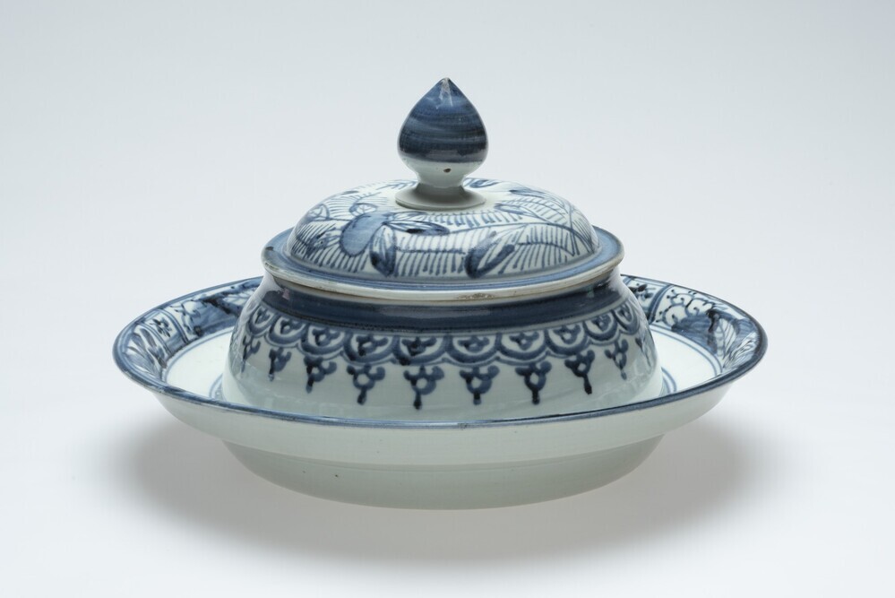 Schotelterrine met schotel