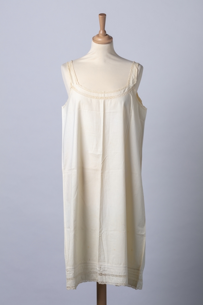 Vrouwenonderhemd of onderjurk