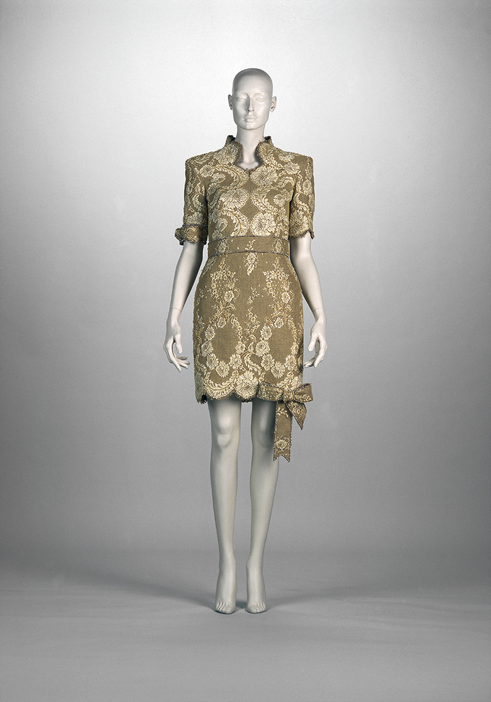 Second preparation (uit de collectie: Haute couture herfst-winter 1999-2000)