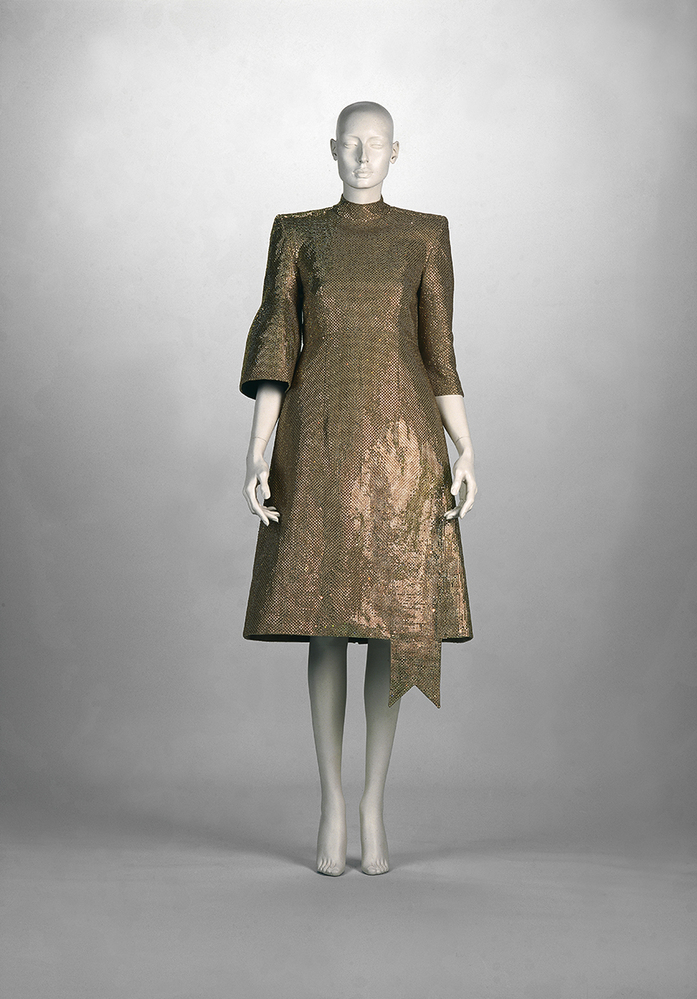 Third preparation (uit de collectie: Haute couture herfst-winter 1999-2000)