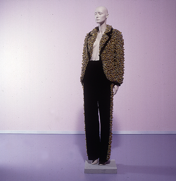 OPD-PFD-'HAWK'-SYSTEM ERROR-PLEASE RESTART-Officially Pronounced Dead-Photoshop File Document (uit de collectie: Haute couture herfst-winter 2000-2001)