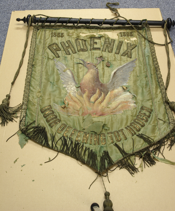 Vaandel Rederijkerskamer Phoenix Delfzijl 1865-1895 'Door oefening tot hooger'