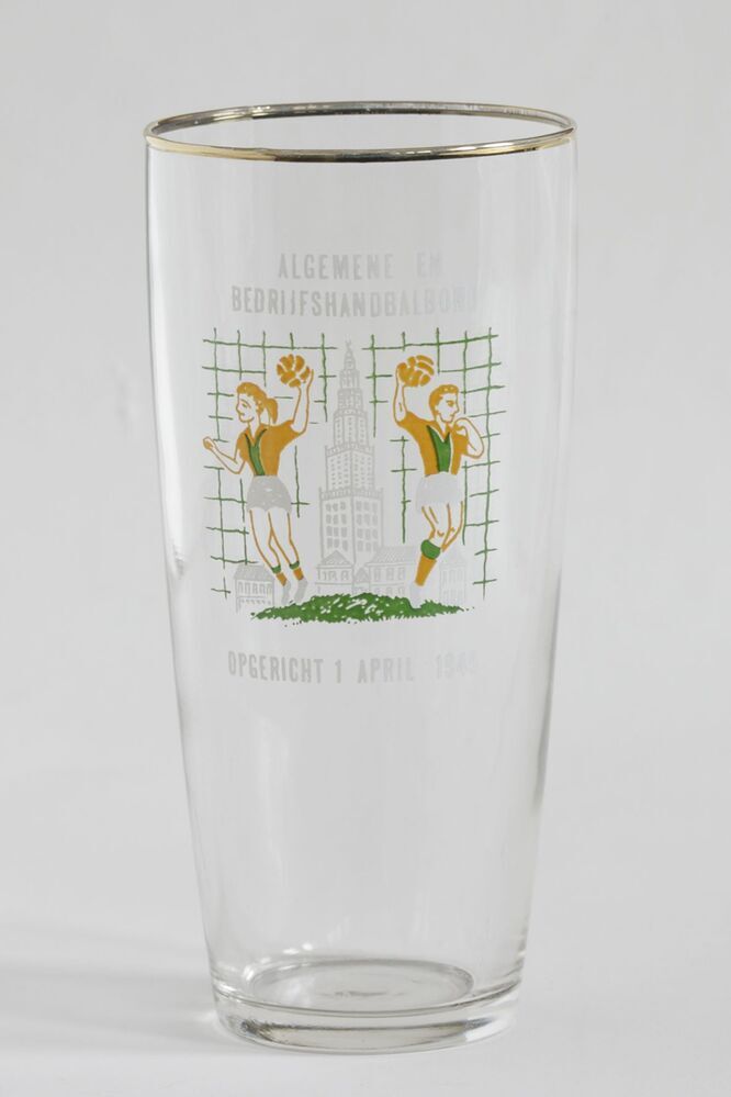 Glas Algemene- en bedrijfshandbalbond, opgericht 1 april 1949