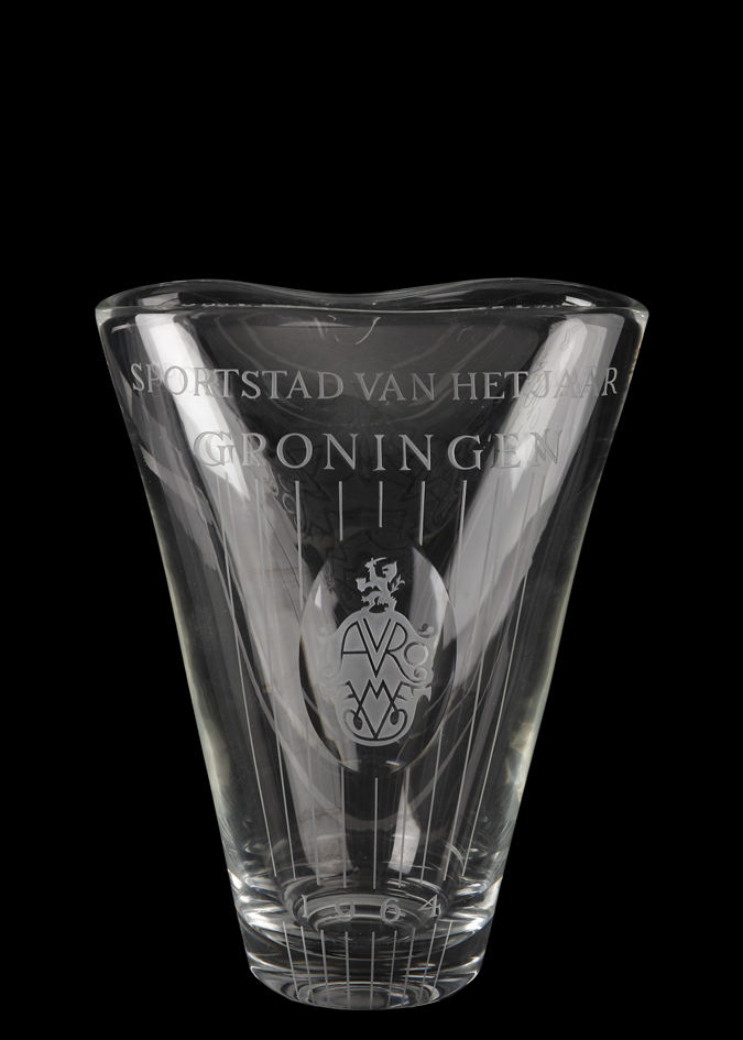 Glazen bokaal Groningen Sportstad 1964