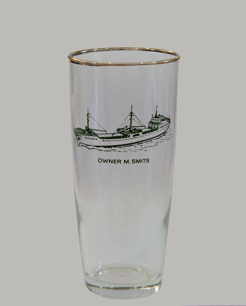 Glas Rederij M. Smits