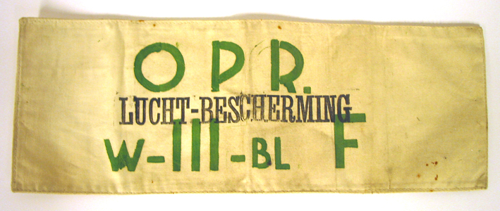 Mouwband OPR. LUCHT-BESCHERMING W-III-BL F [Groningen]