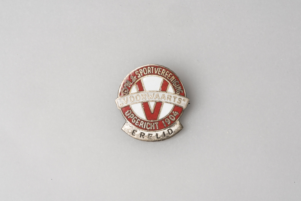 speld 'VOORWAARTS' Erelid