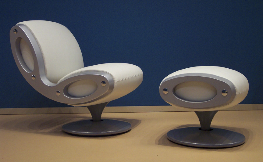 Gluon chair