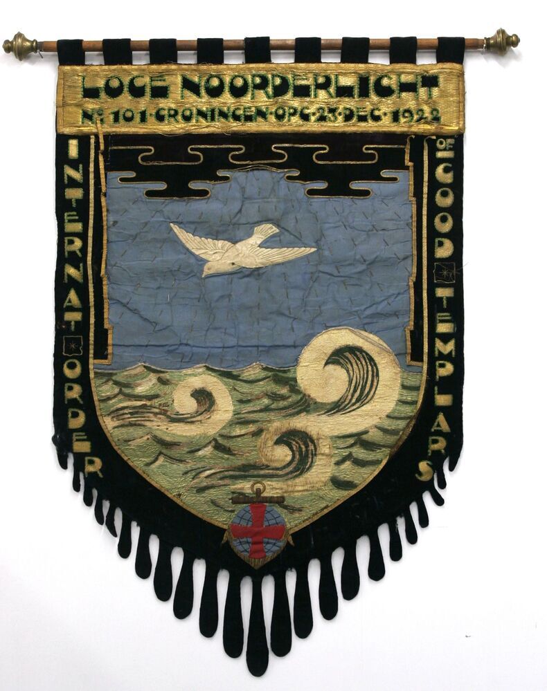 Tafelvaantje Algemeene Gronninger Winkeliers-Vereeniging 1905-1935 'Noorderlicht'