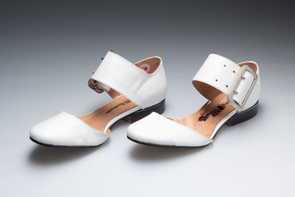 Poppy dress, uit de collectie: 'Ventriloquy' (lente-zomer 2001)