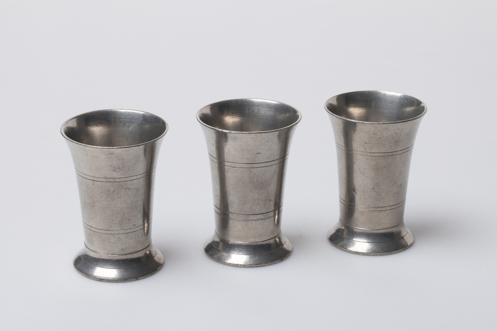 Wijnbekertje (uit de kerk: Ezinge)