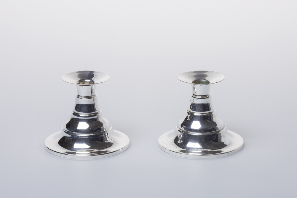 Twee kandelaars (Stitswerd)