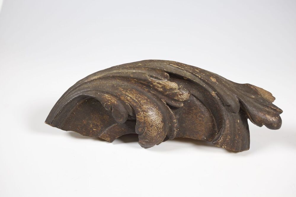 Fragment houtsnijwerk (uit kerk Onbekend)