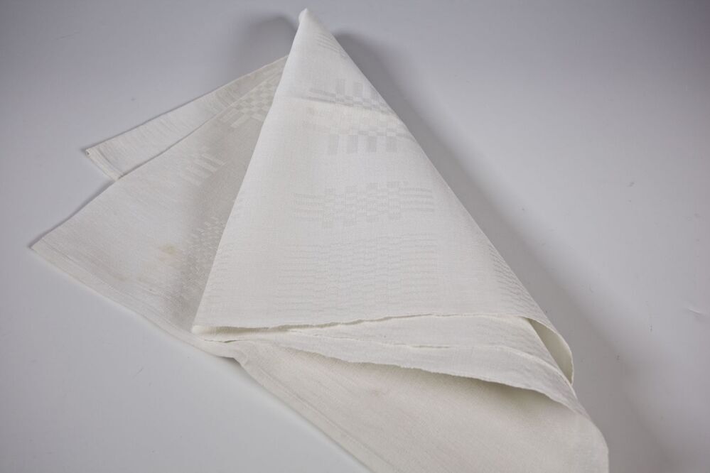 Avondmaalslinnen (uit de kerk: Saaxumhuizen)