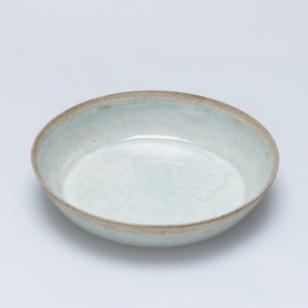 Diep bakje met opstaande wand