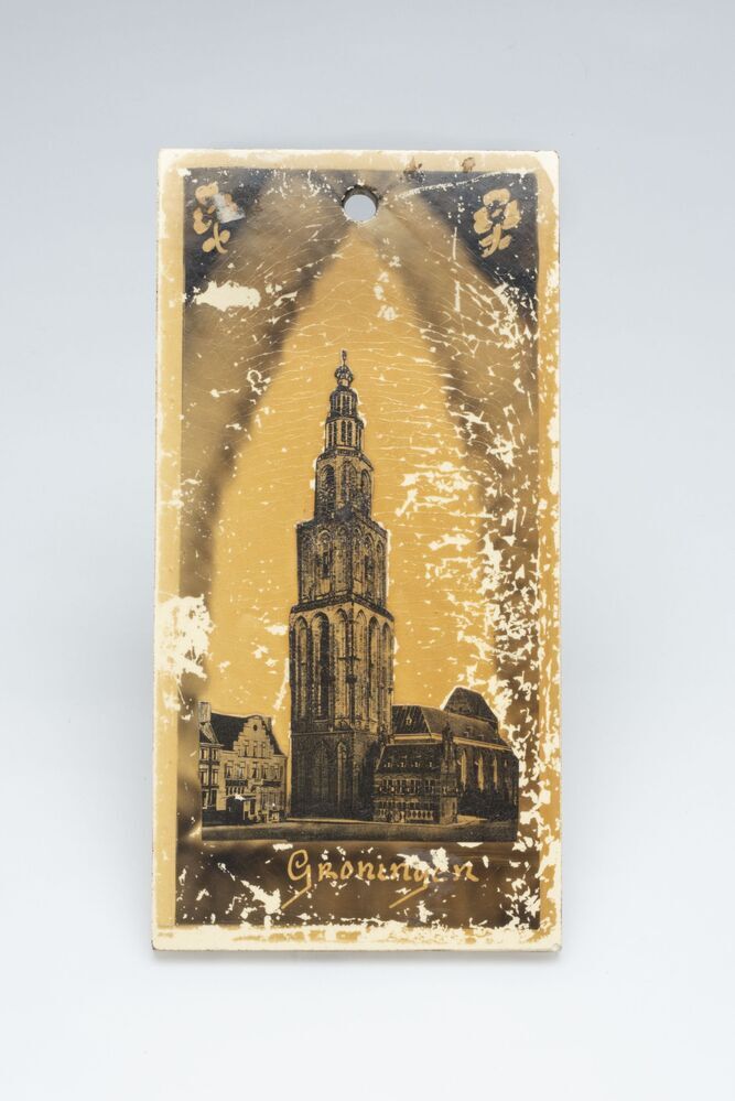 Souvenir: Tegel met afbeelding van Martinitoren te Groningen