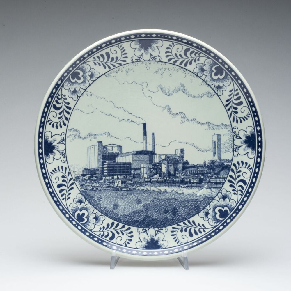 Bord met afbeelding van de Suikerfabriek te Groningen