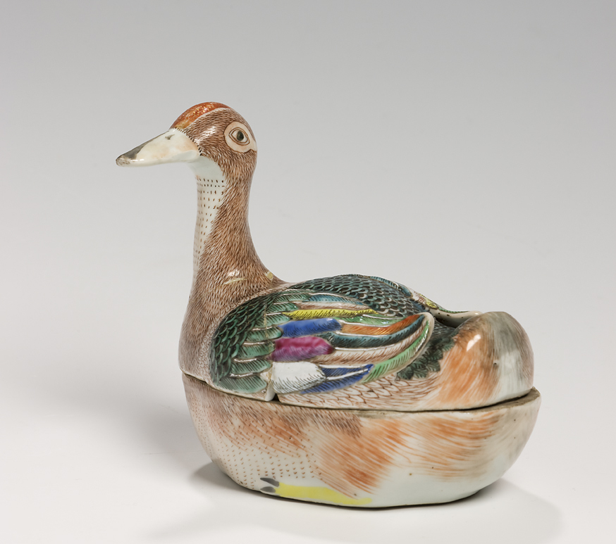 Terrine in de vorm van een eend