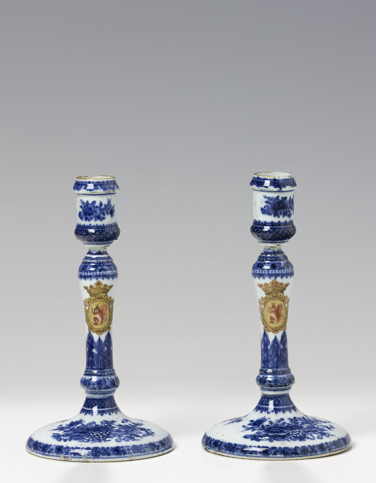 Kandelaar met familiewapen Sichterman