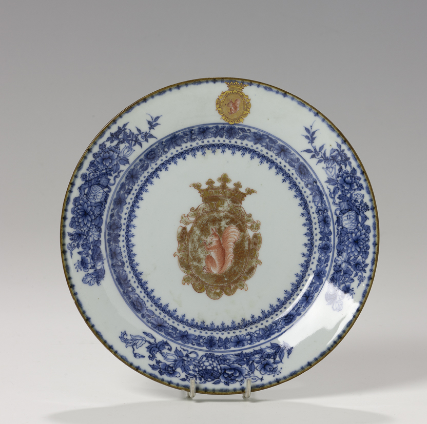 Bord met familiewapen Sichterman