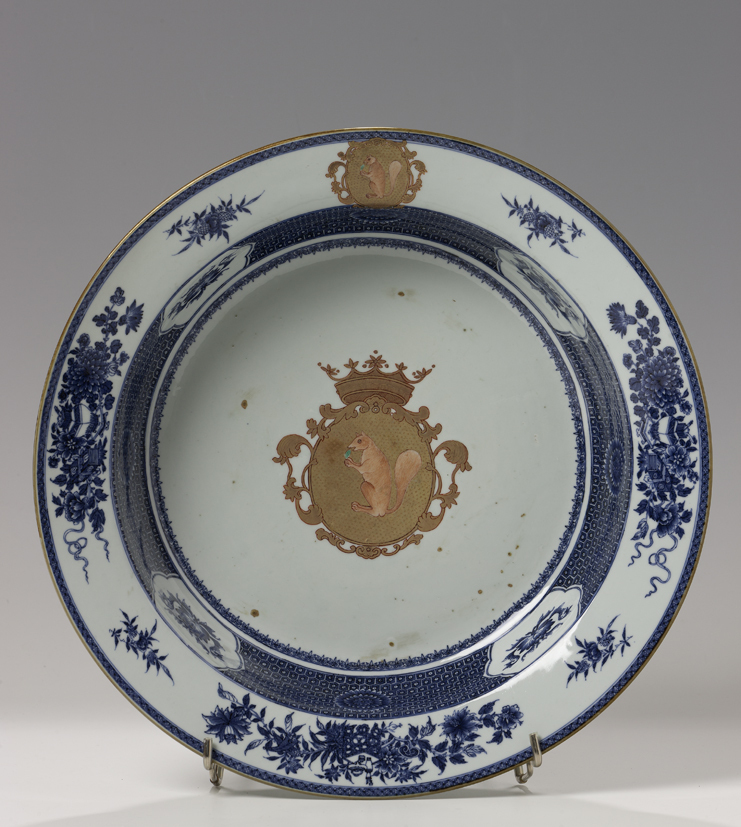 Schaal met familiewapen Sichterman