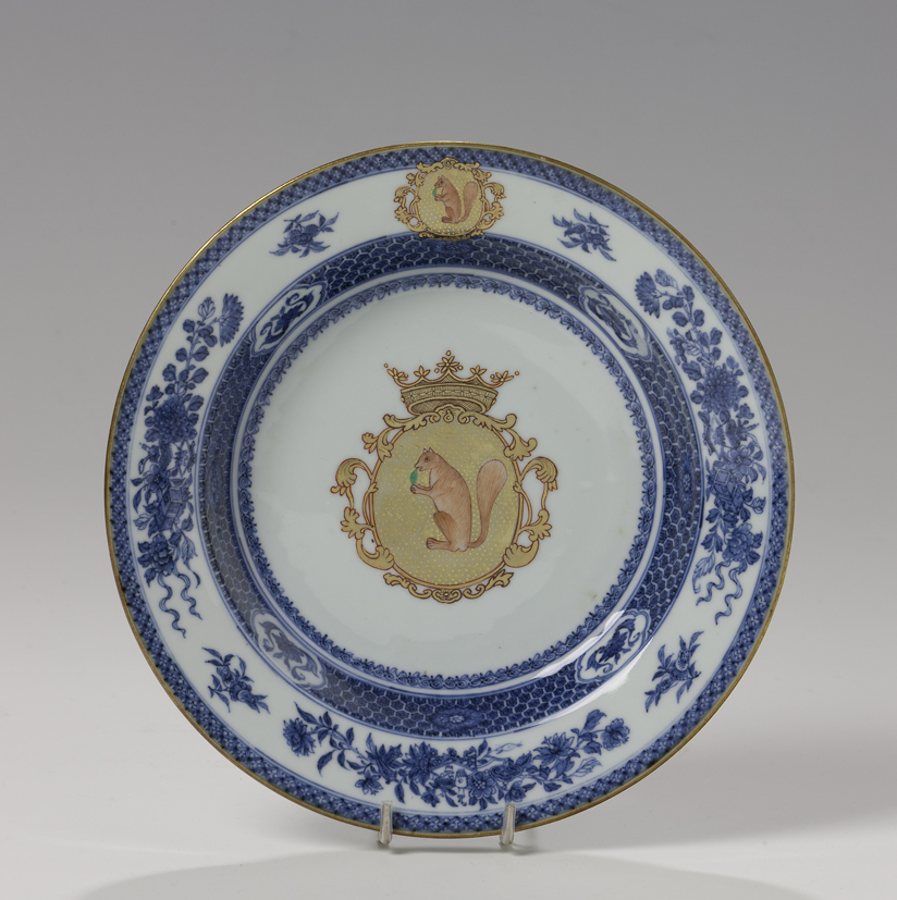 Bord met familiewapen Sichterman