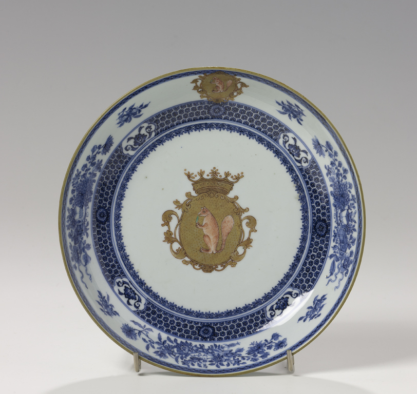 Bord met familiewapen Sichterman