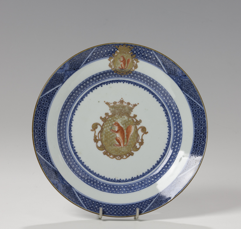 Bord met familiewapen Sichterman