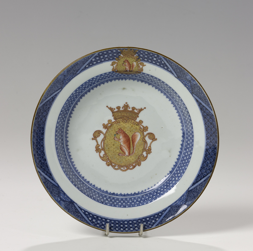 Bord met familiewapen Sichterman