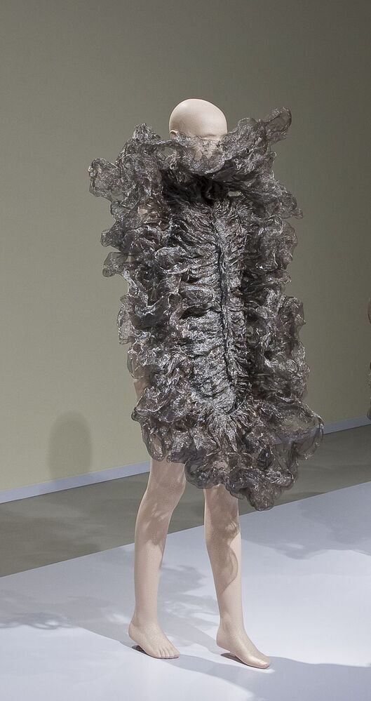 Jurk uit de collectie Refinery Smoke, juli 2008