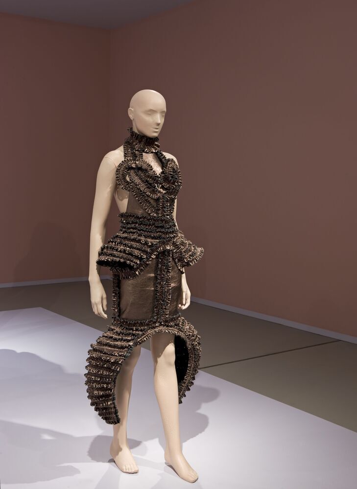 Jurk uit de collectie Mummification, januari 2009