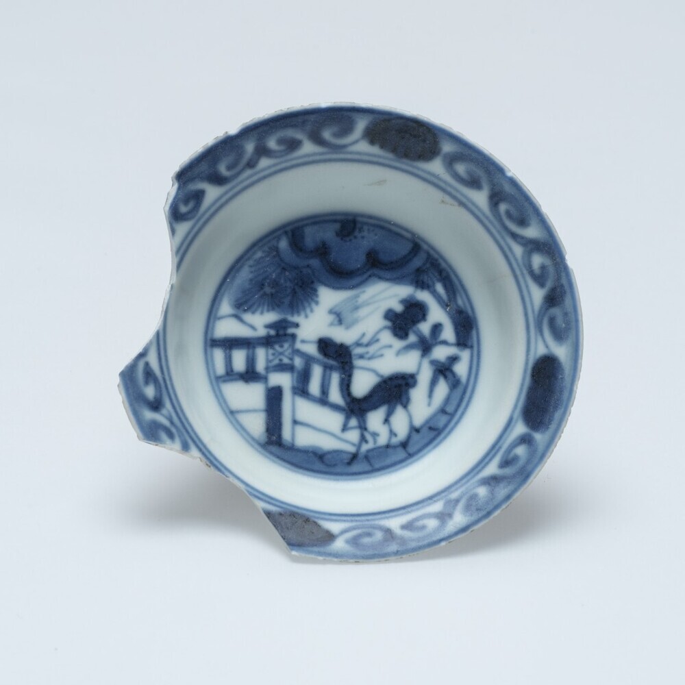 Fragment van klein schoteltje