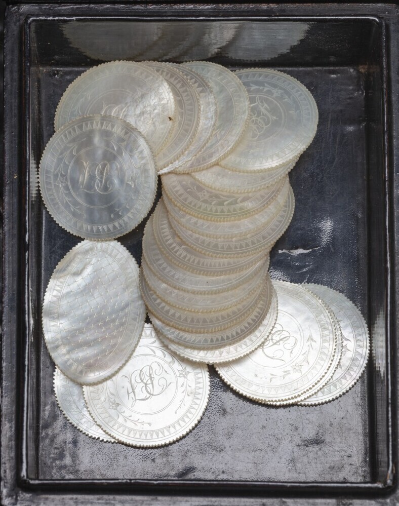 Fiches met initialen BJ