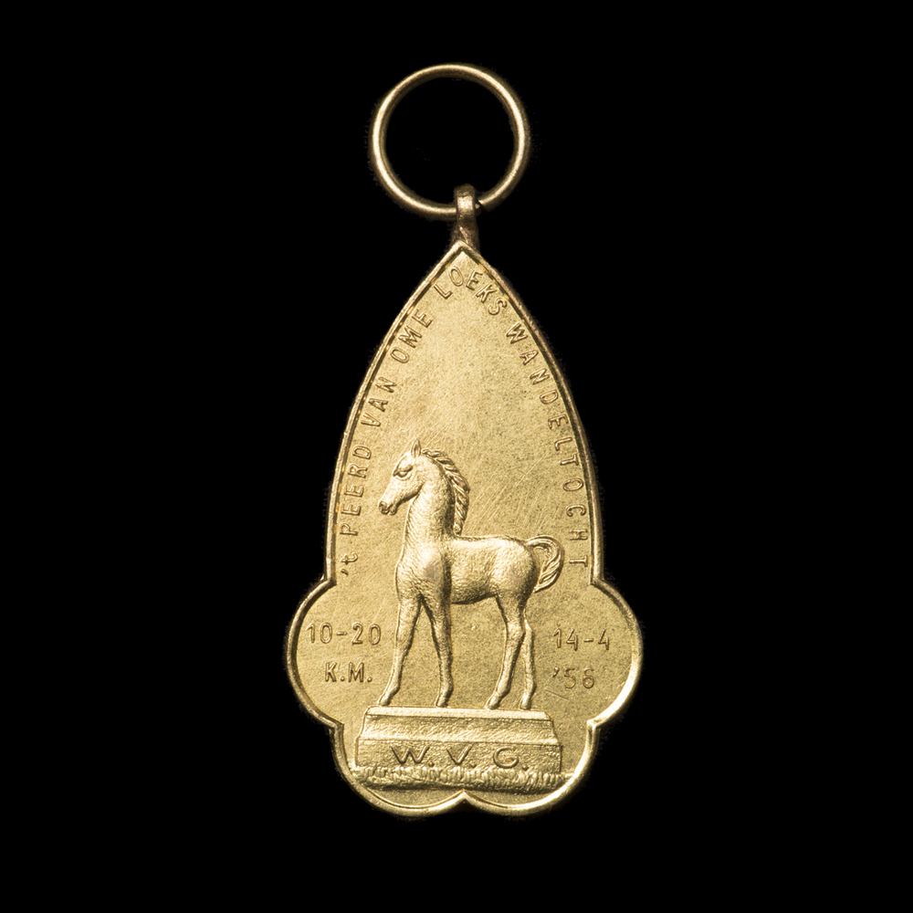Medaille Peerd van Ome Loeks wandeldag 14-04-'56
