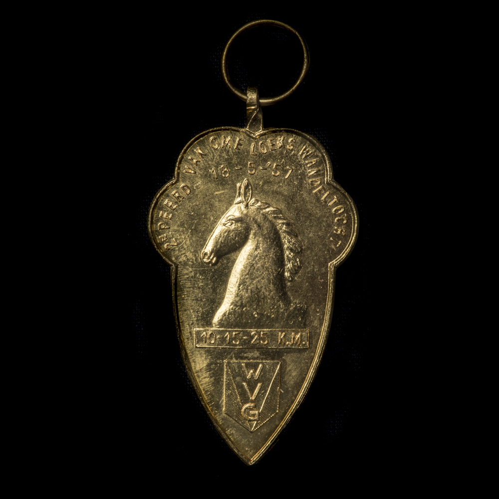 Medaille Peerd van Ome Loeks wandeldag 18-5-'57
