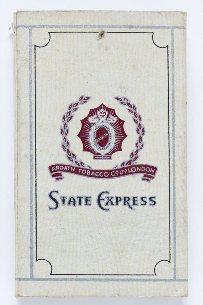 Doosje van sigaretten State Express 333 "Three Threes"