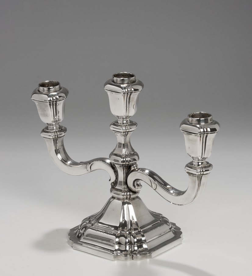 Drie-armige kandelaar