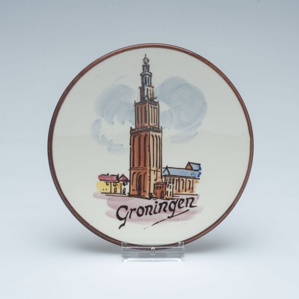Bord met afbeelding van de Martinitoren te Groningen