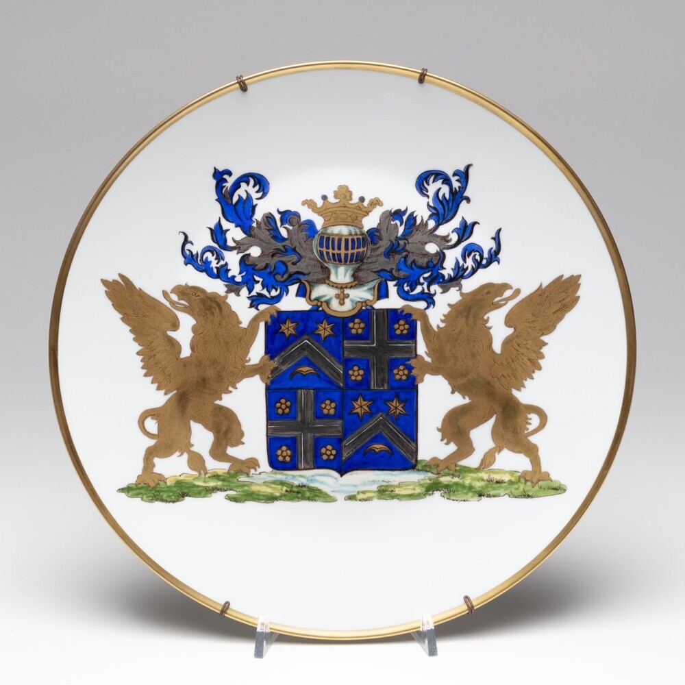 Bord beschilderd met het familiewapen De Marees van Swinderen