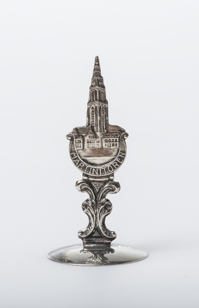 Sigarettendover met Martinitoren