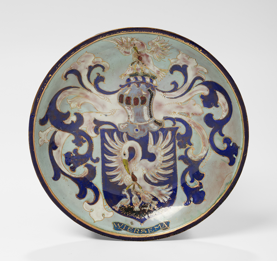 Schoteltje met familiewapen Wiersema