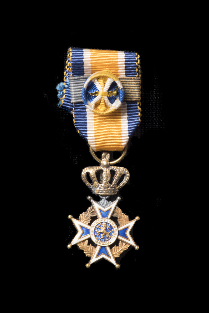miniatuur medaille Officier in de Orde van Oranje-Nassau