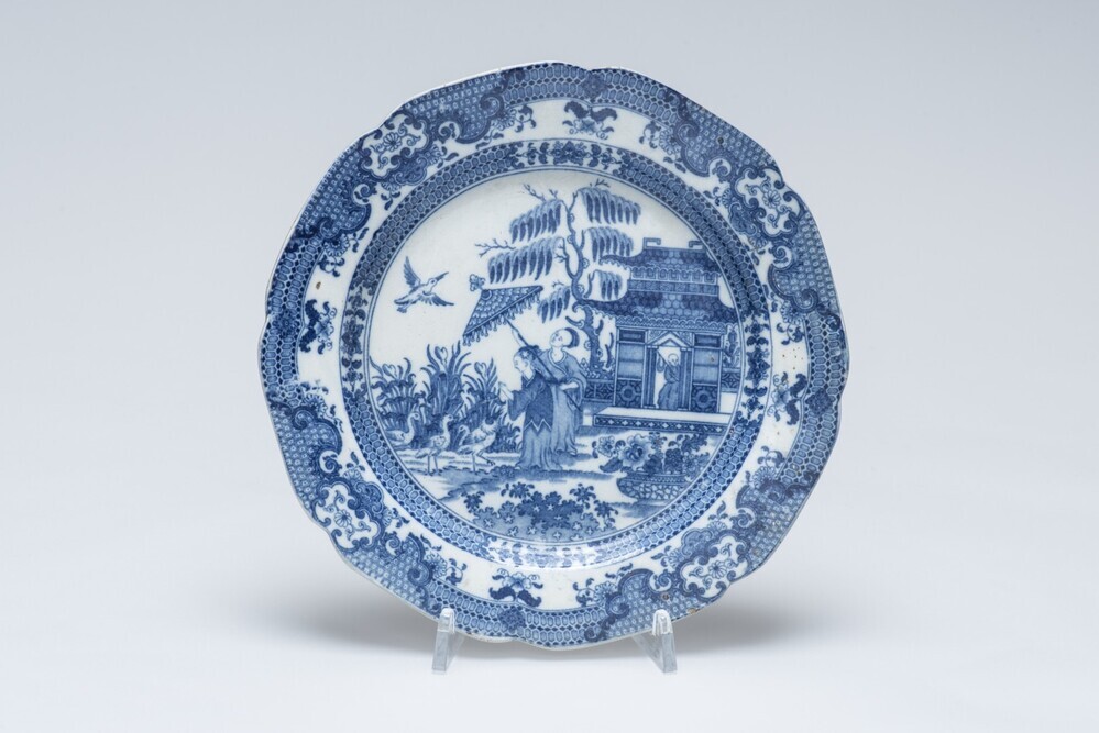 Bord met parasoldames