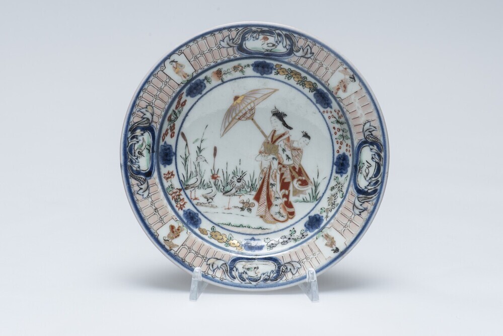 Bord met Parasoldames