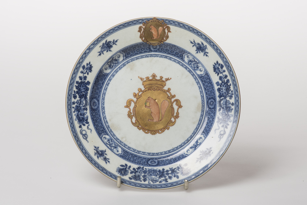 Bord met familiewapen Sichterman