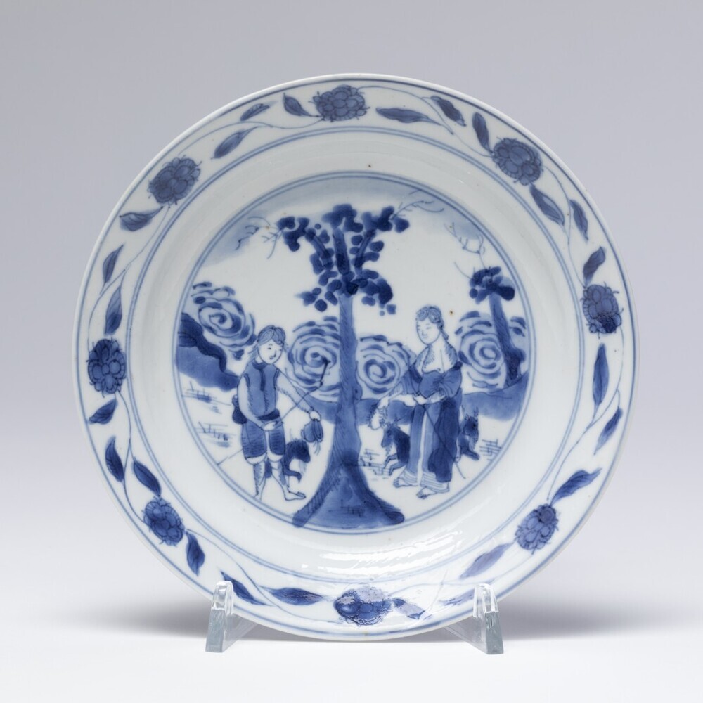 Bord met Europees tafereel