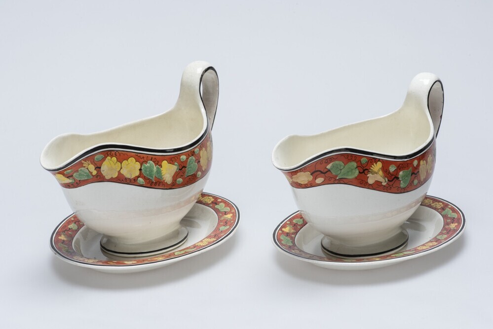 Sauskom met losse onderschotel