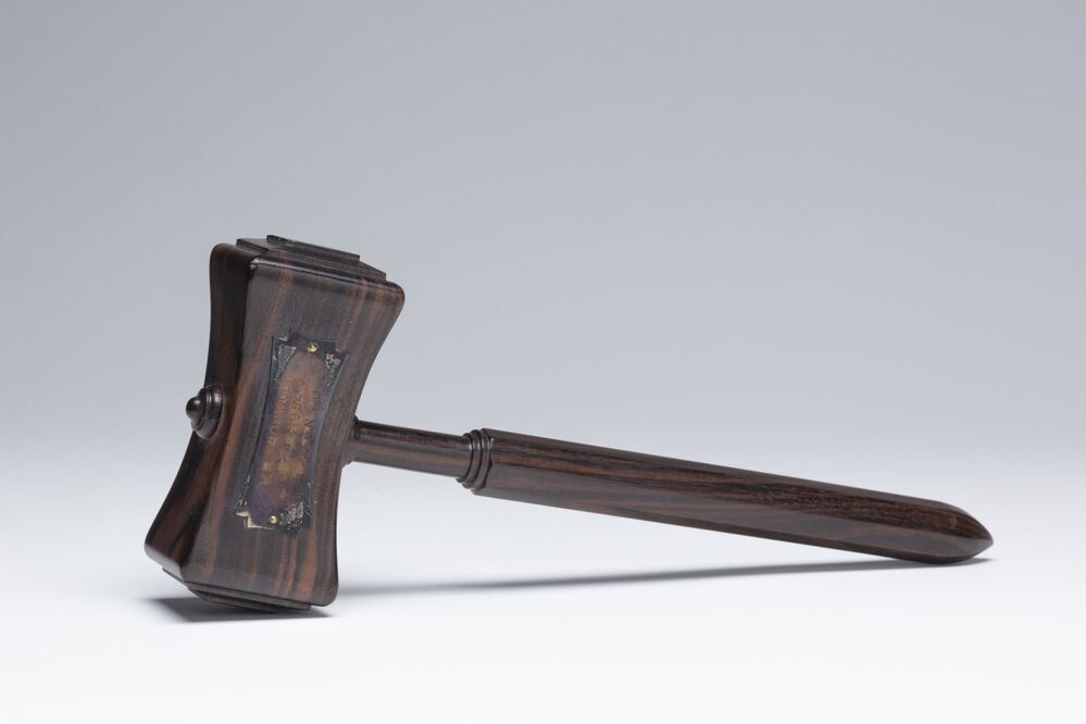 Voorzittershamer Volksuniversiteit Groningen