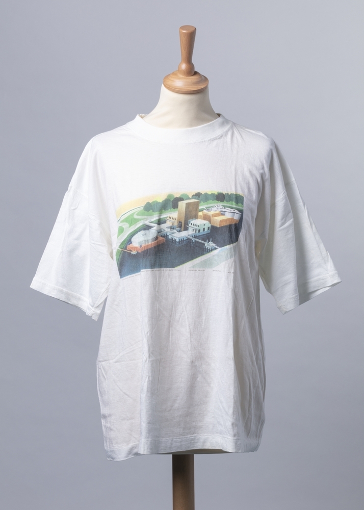 T-shirt met het ontwerp van het Groninger Museum