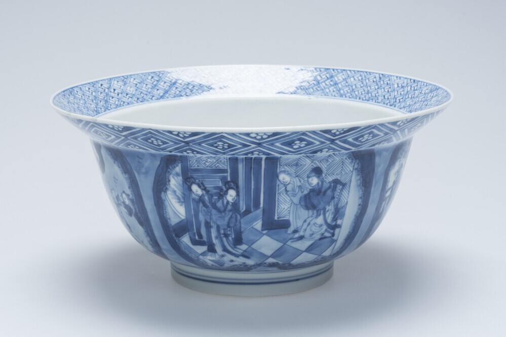 Kom, voorstelling de "Westelijke Kamer"